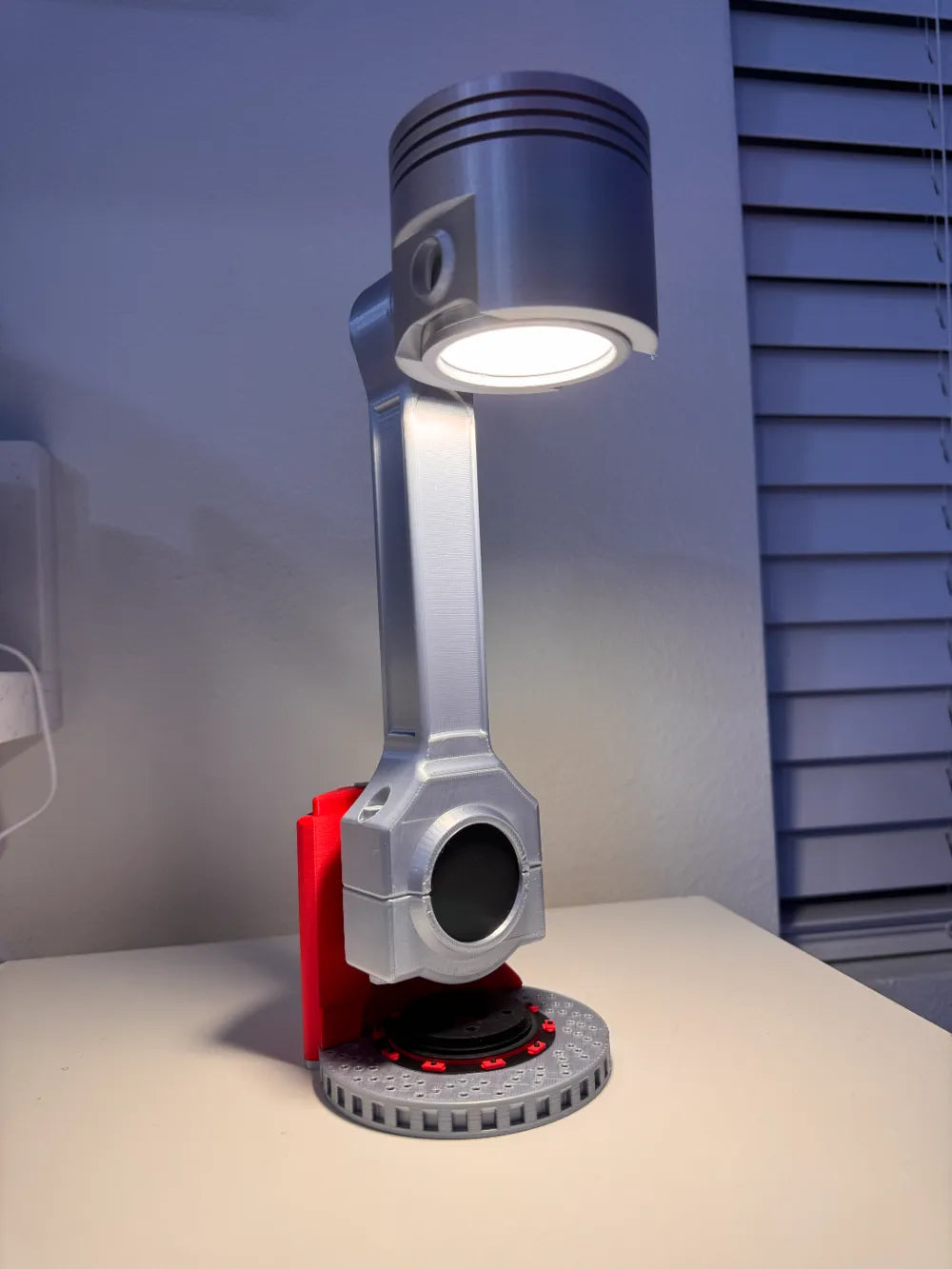Dekorux - Piston Engine Lamp